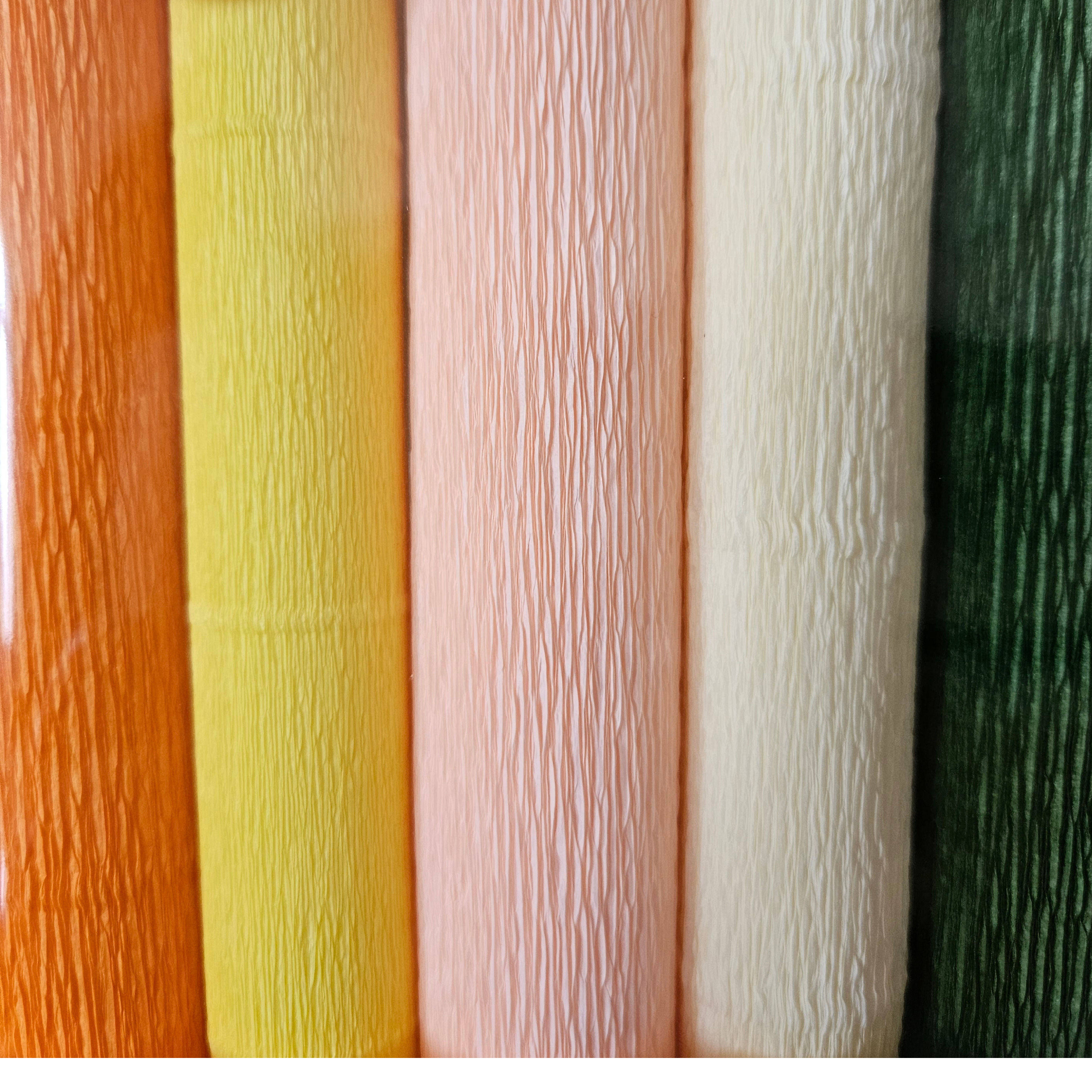 Kit de 5 mini rouleaux 25cm x 75cm de papier crêpé, dégradé orange/jaune/rose