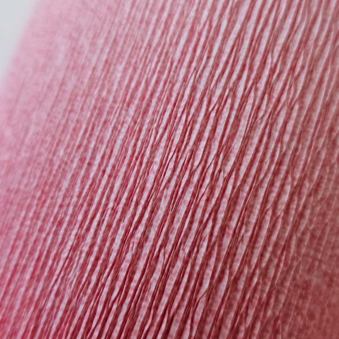 Papier crêpé italien NUANCÉ ROSE/BLANC - 600/4 - 140g/m2 Qualité supérieure 180g